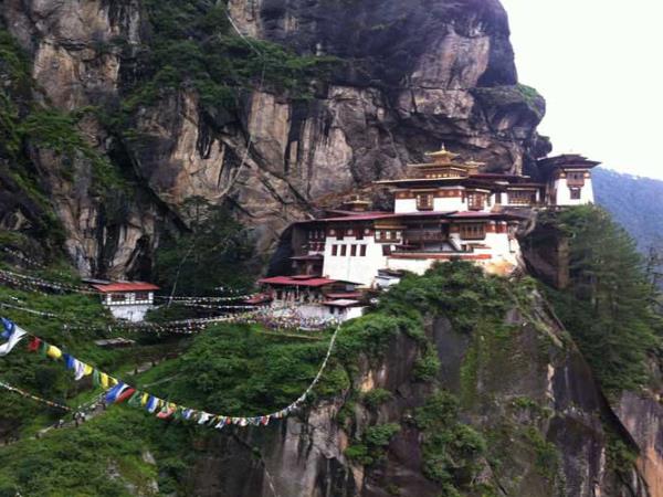 Bhutan trekking holiday, tailor made