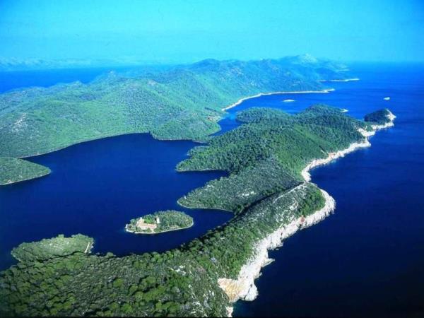 Island hopping holiday in Croatia